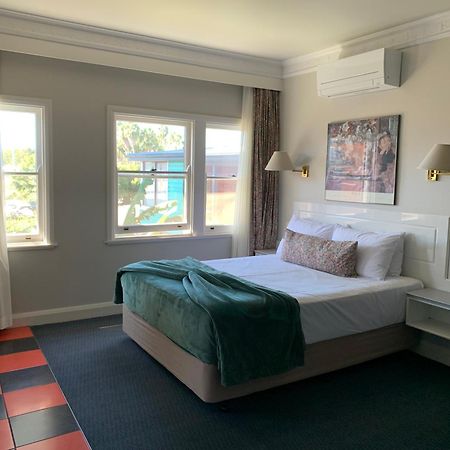 Moruya Monarch Hotel Exterior photo