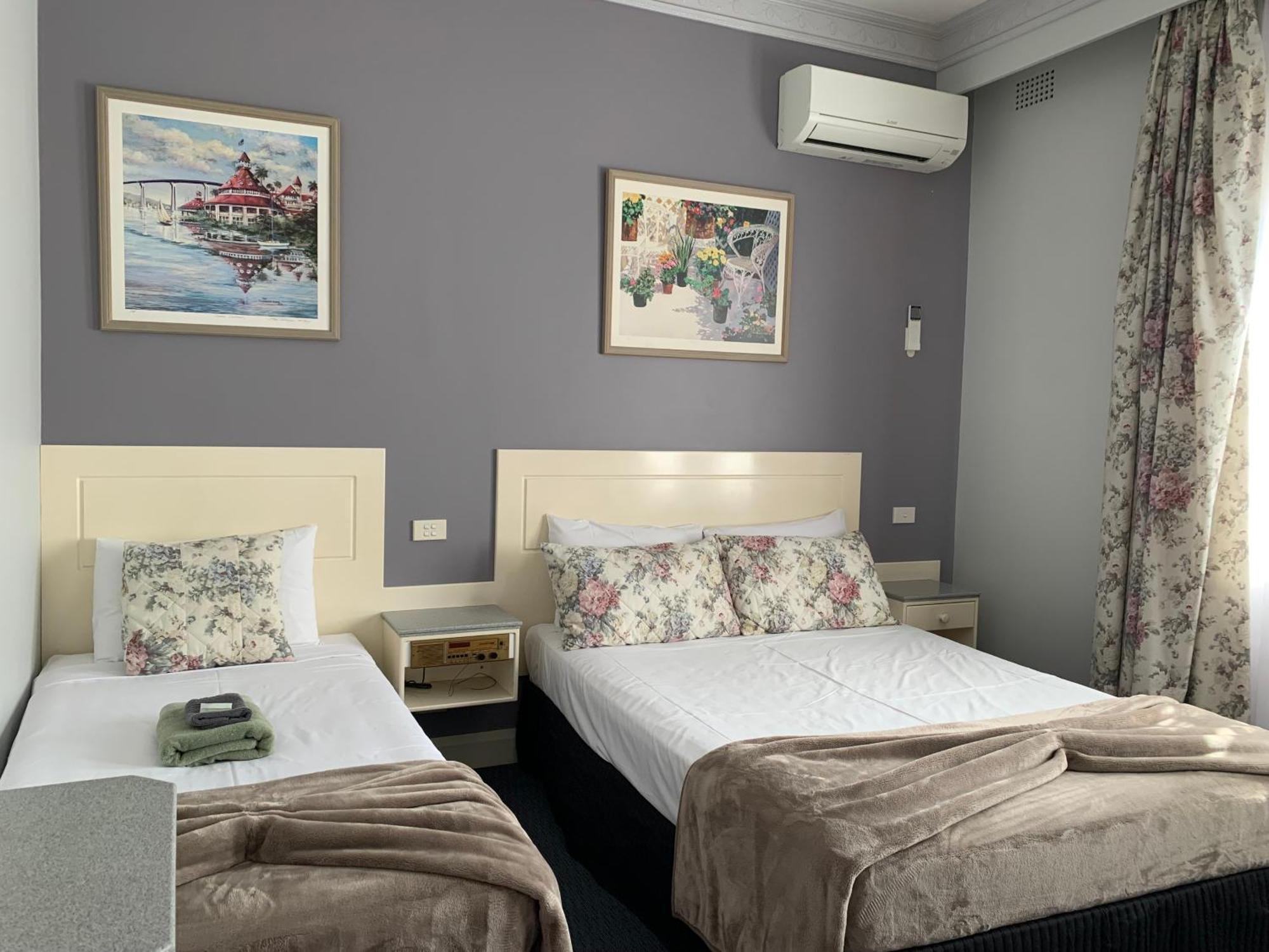 Moruya Monarch Hotel Exterior photo
